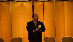 【写真】前田保男理事長